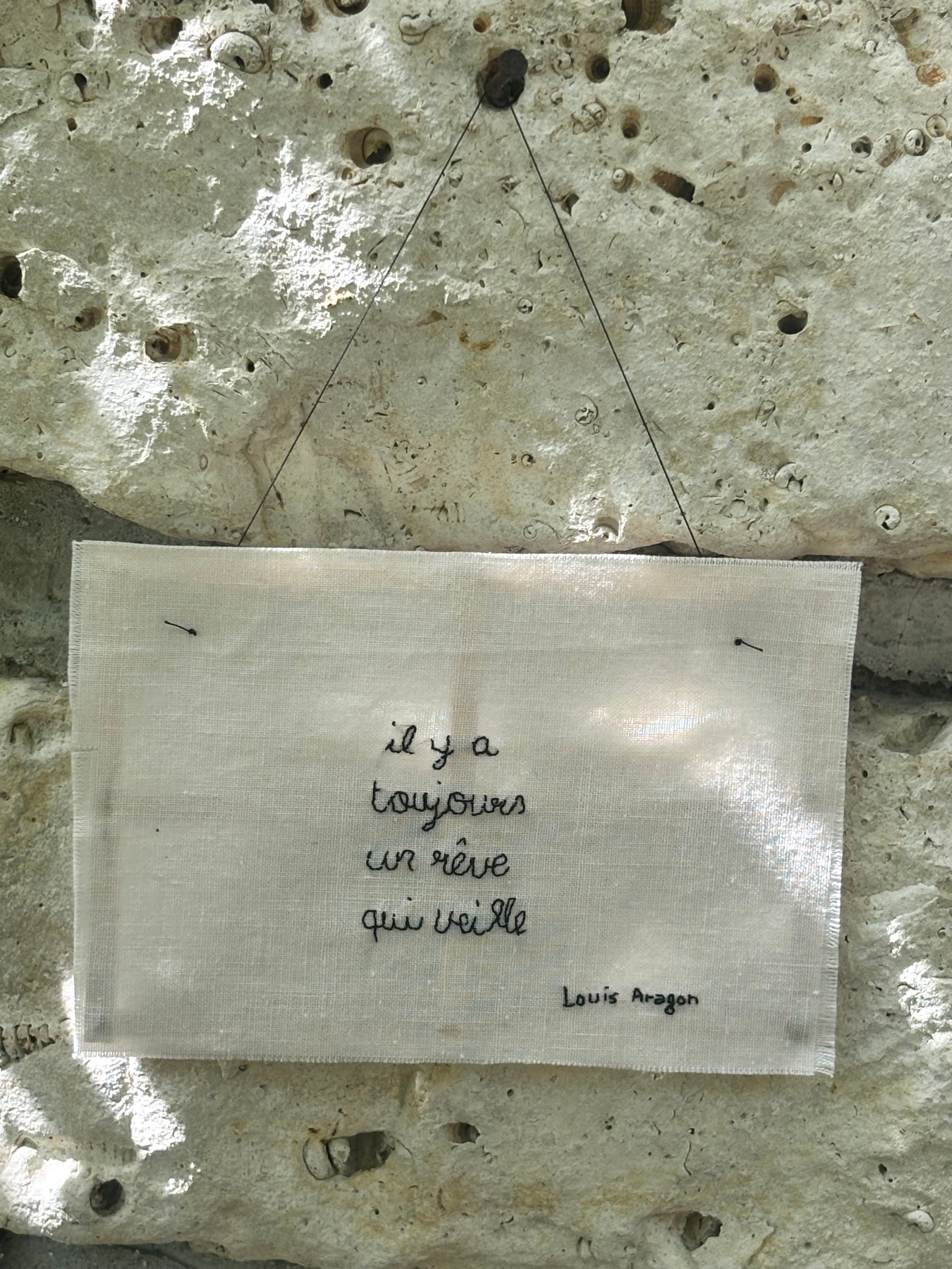 Des cadres qui murmurent des mots à ton âme