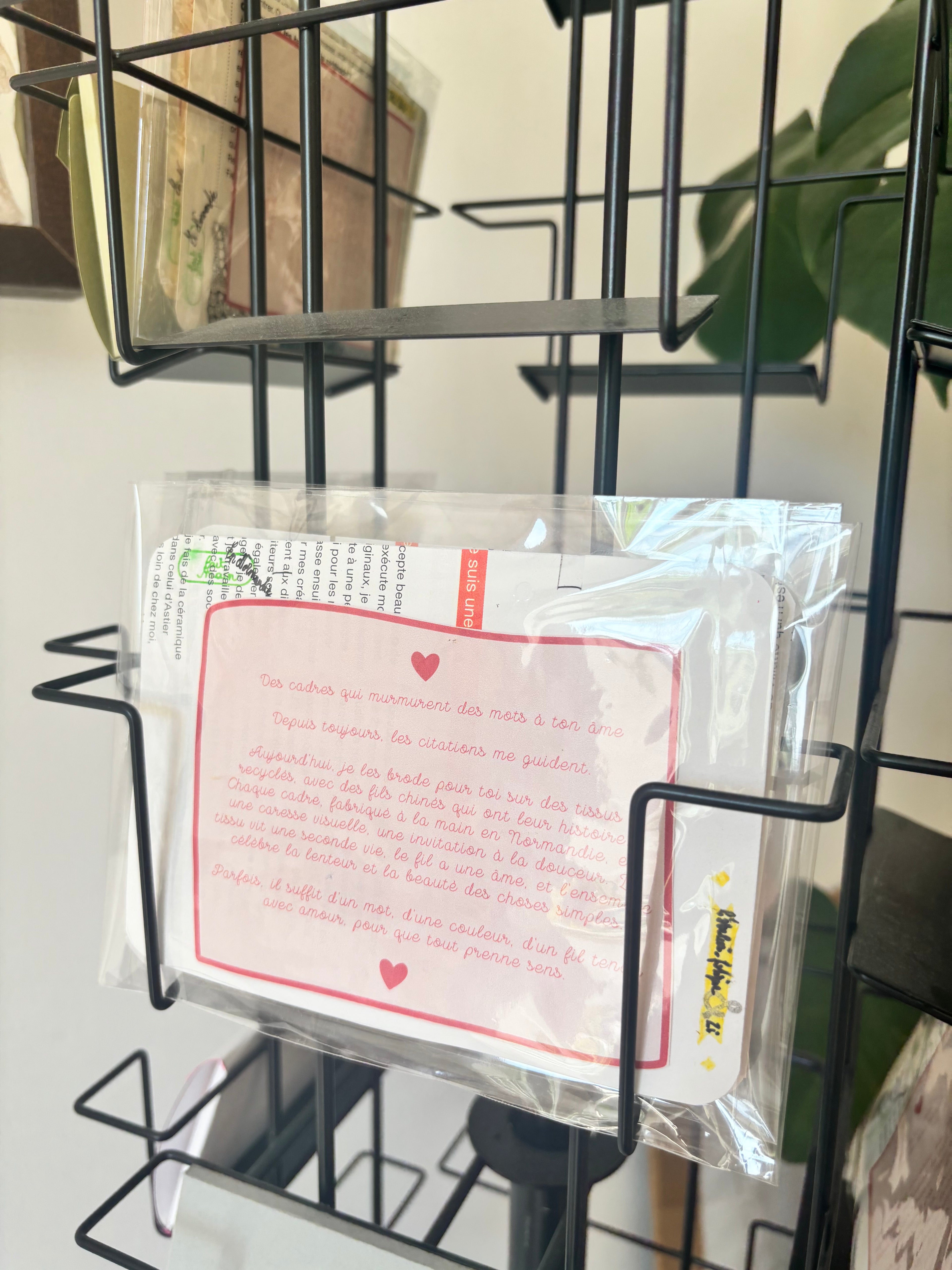 Des cadres qui murmurent des mots à ton âme